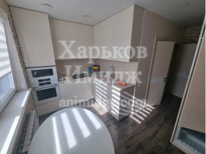 Продам 3-х комнатную квартиру на 3 этаже 16 этажного дома  МЖК Интернационалист Северная Салтовка