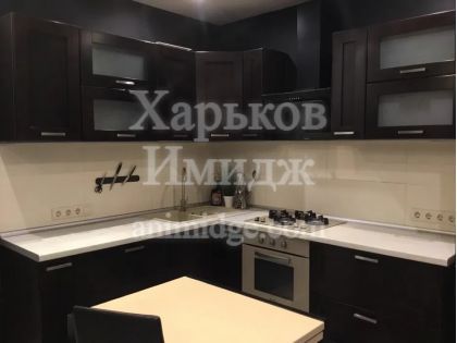 Продам 2 х комнатную квартиру на 1 этаже 9 этажного дома МЖК Интернационалист Северная Салтовка