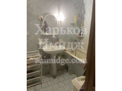 Продам 2-х комнатную квартиру на 1 этаже 9 этажного дома Северная Салтовка 1 ул. Соборности Украины